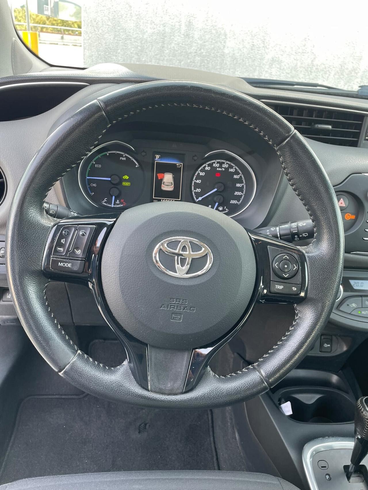 Toyota Yaris 1.5 Full Hybrid 5 porte Active 12 MESI GARANZIA