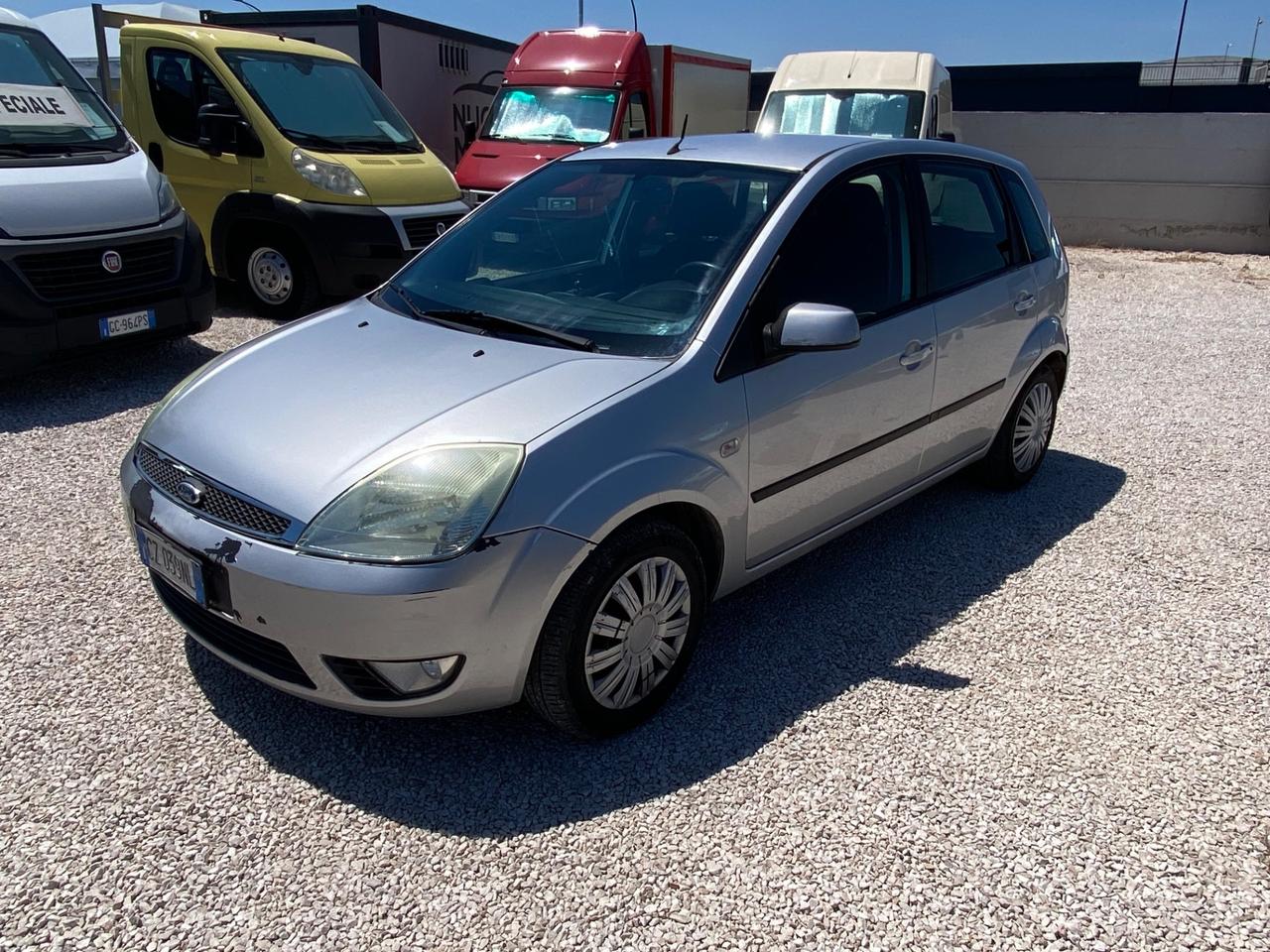 Ford Fiesta 1.4 TDCi 5p. Ghia DIESEL NEOPATENTATI