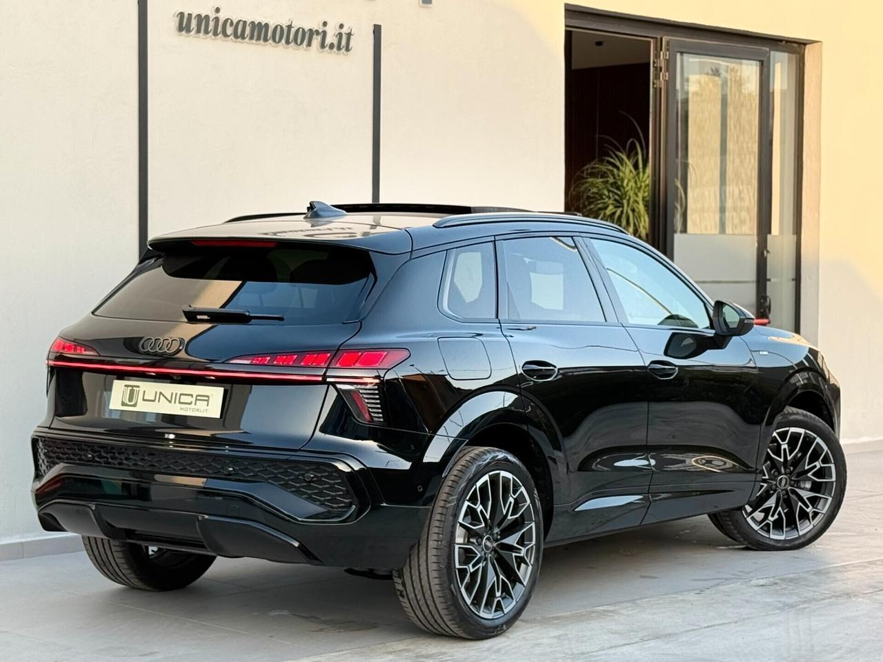 Audi Q3 2.0 TDI 150 CV S Tronic Line MY2026 PRONTA CONSEGNA REALE IVA ESPOSTA