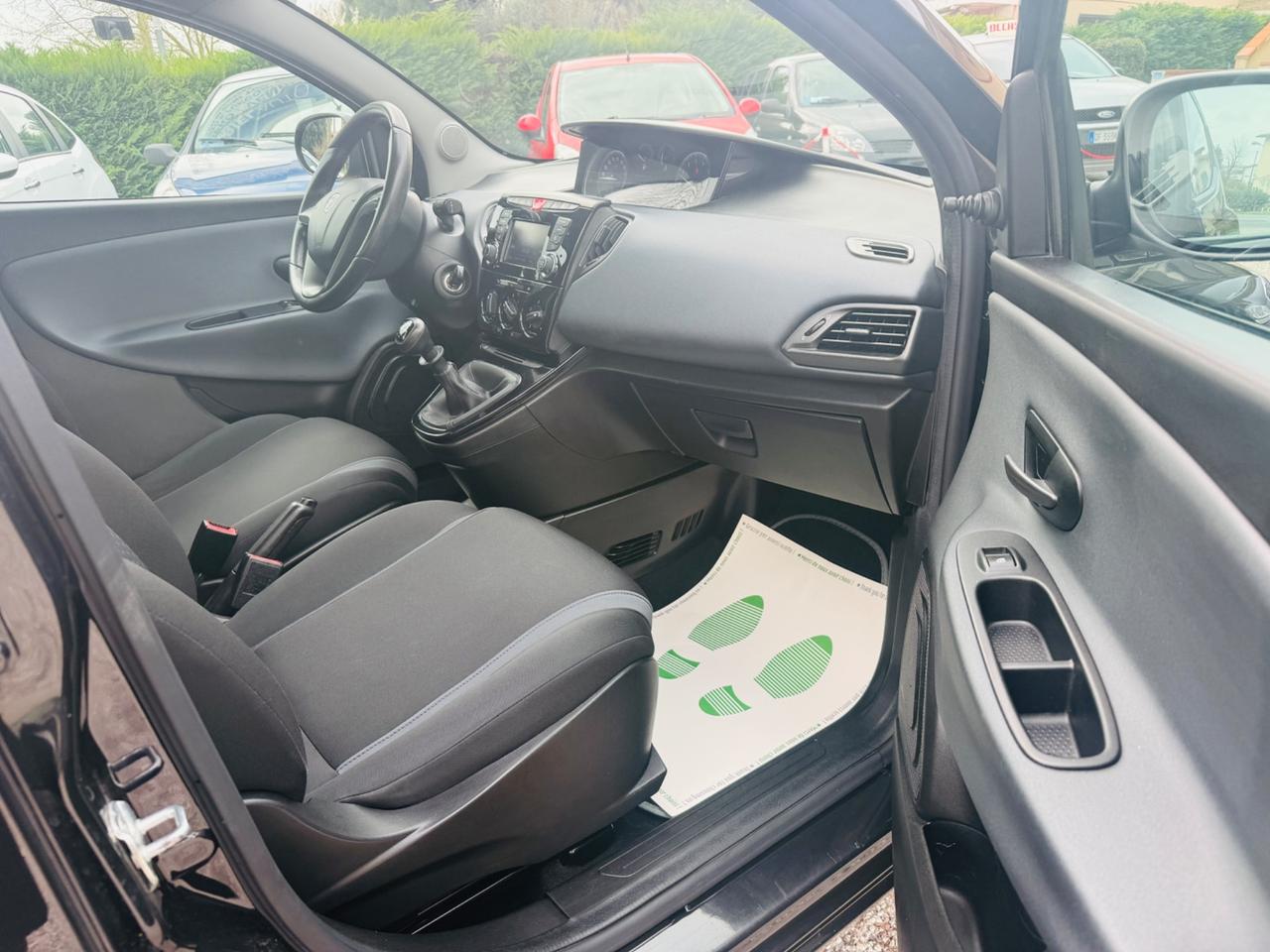 Lancia Ypsilon 1.2 69 CV 5 porte GPL Ecochic Gold