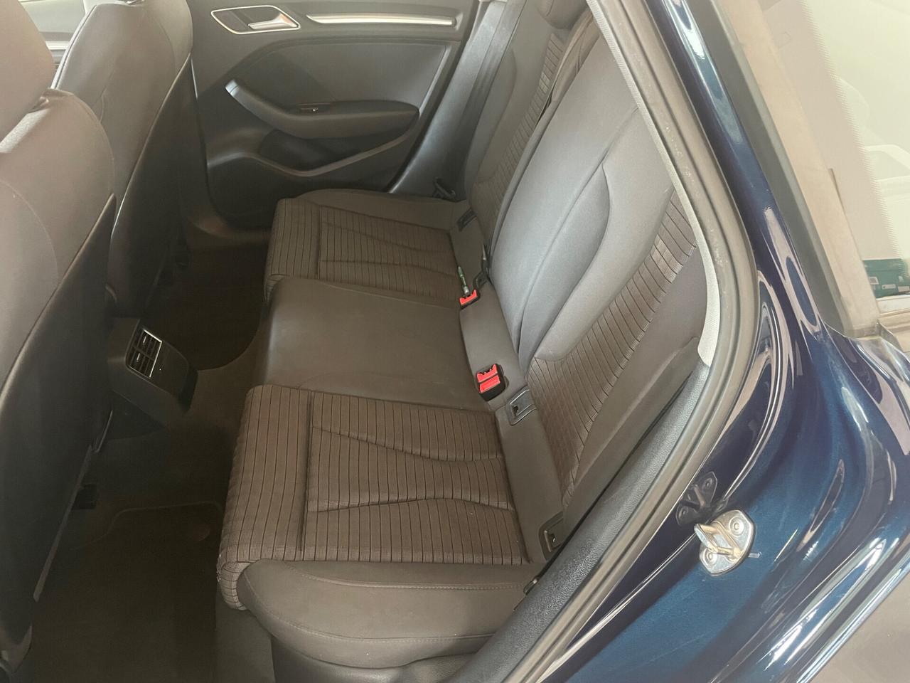 AUDI A3 SPB 1.6 TDI 116 CV S TRONIC SPORT