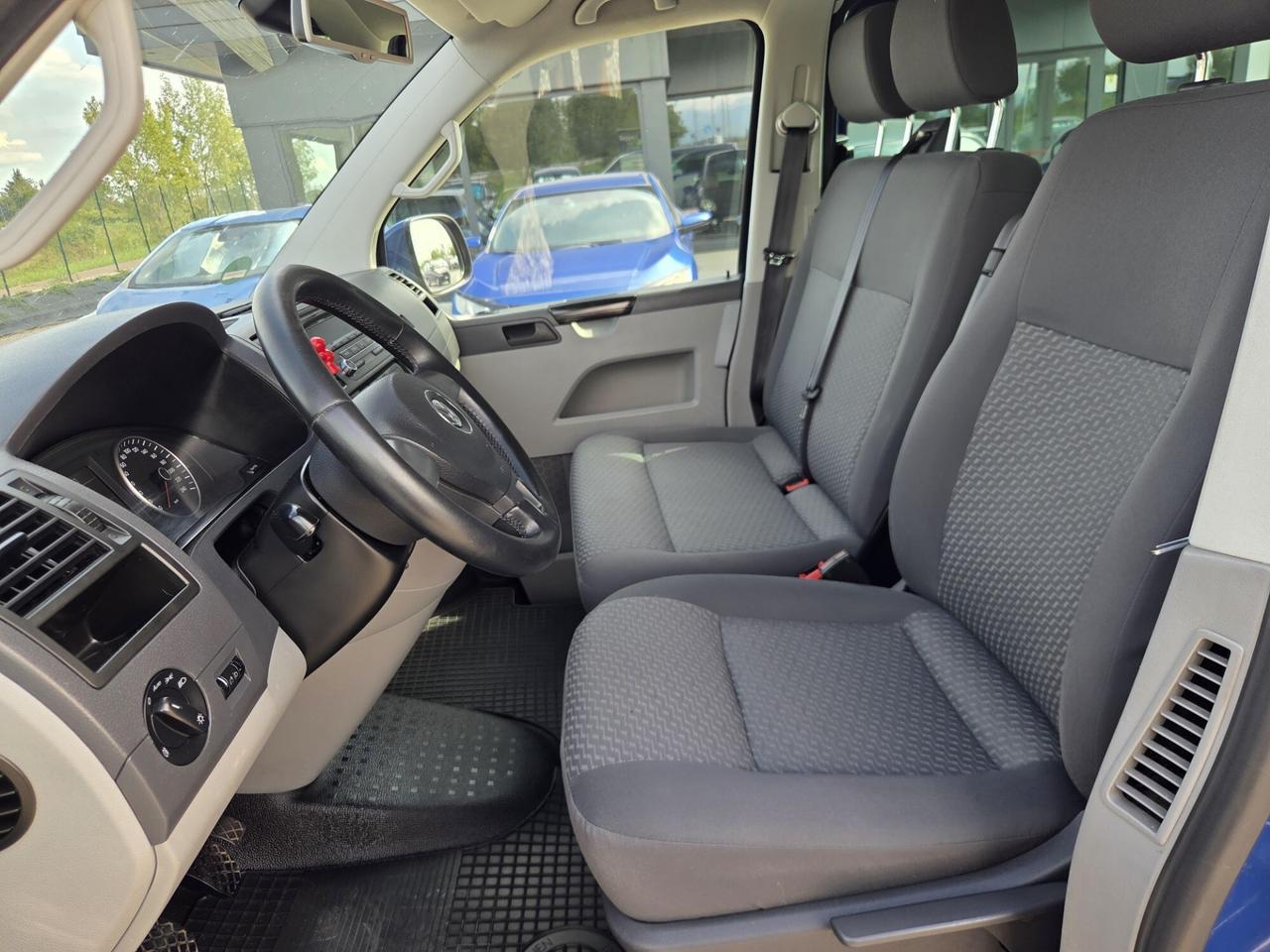 VENDIAMO VOLKSWAGEN T5 TRANSPORTER 9 POSTI 2.0TDI