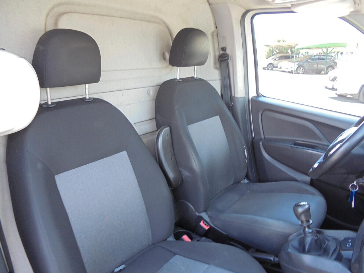 Fiat Doblò MAXI 1.4 T-Jet Natural Power PL-TN Cargo Maxi Lamierato SX