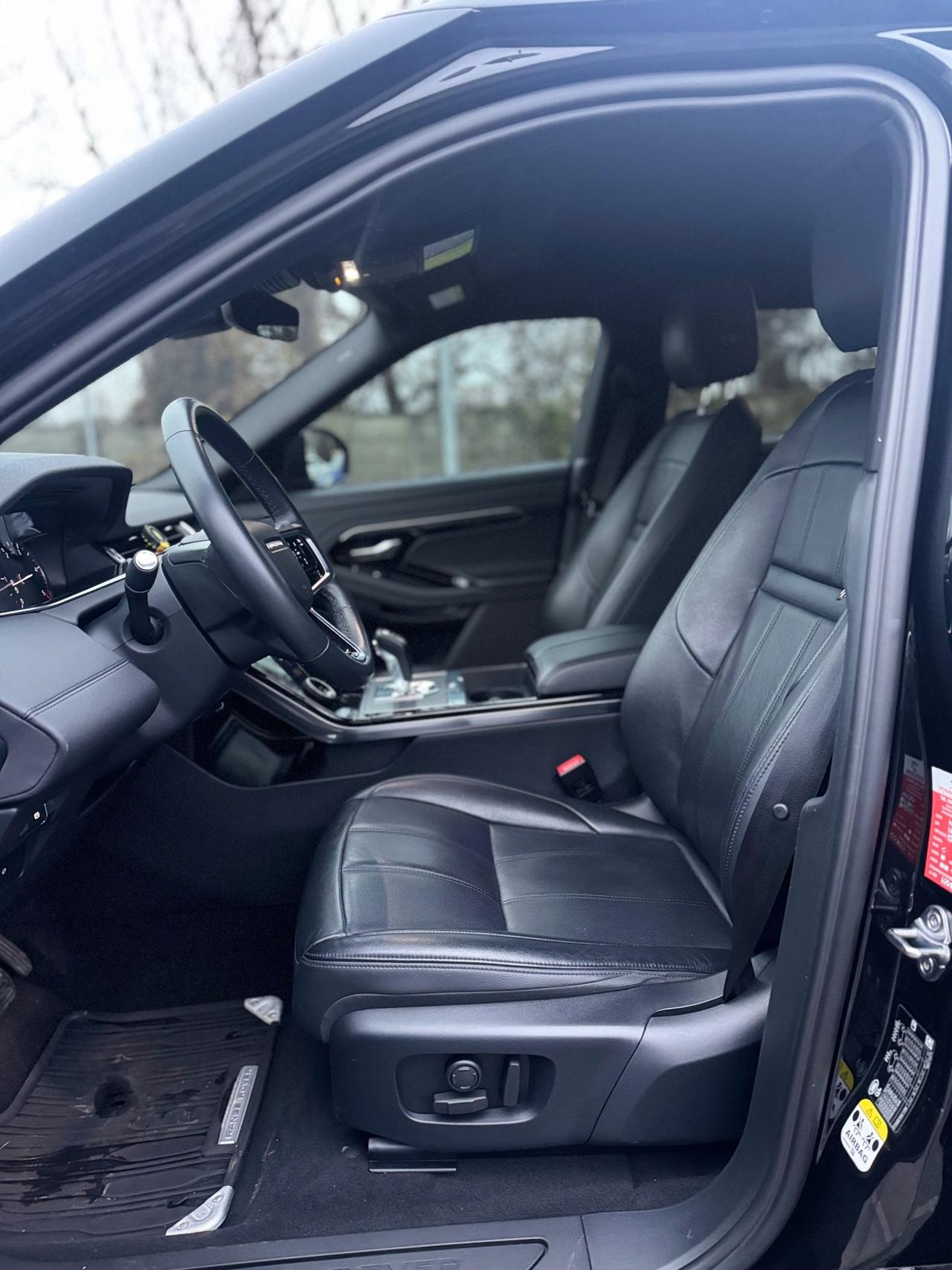 RANGE ROVER EVOQUE AUTOCARRO N1 5 POSTI TOTAL BLACK 2022