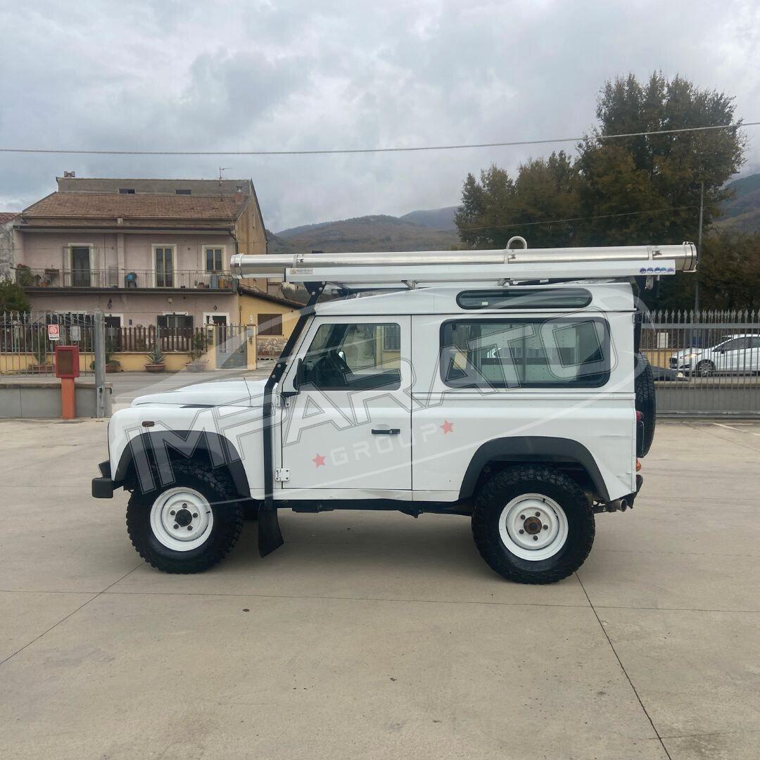 Land Rover Defender 90 2.2 TD4 Station Wagon SE N1