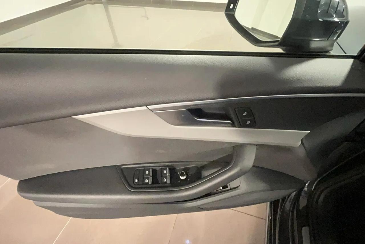 Audi A4 40 TDI quattro S tronic Business Advanced