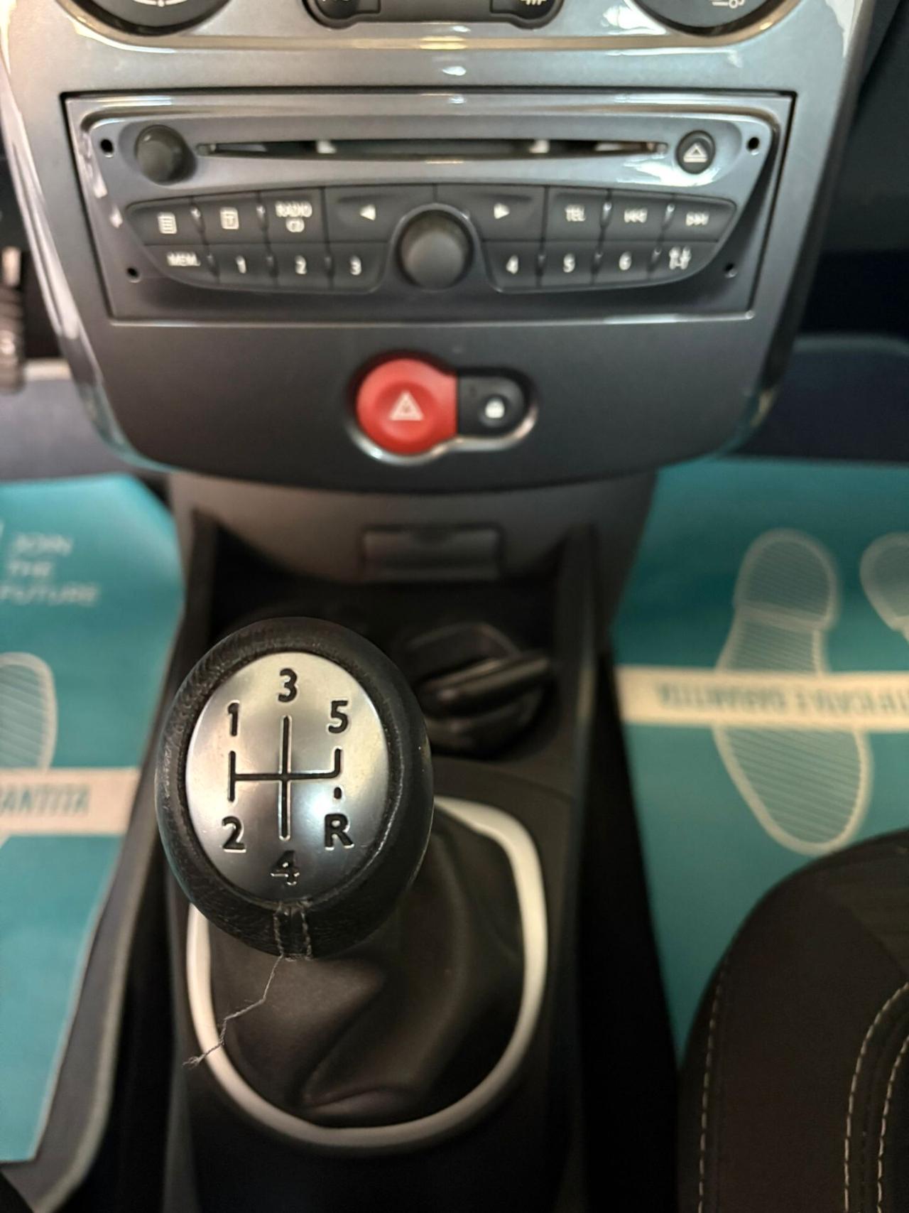 Renault Clio 1.2 16V 5 porte Dynamique
