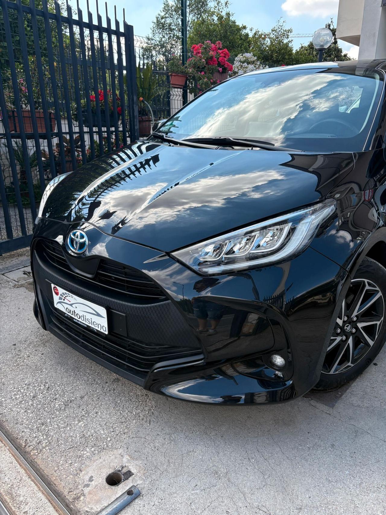Toyota Yaris 1.5 Hybrid 5 porte Lounge design