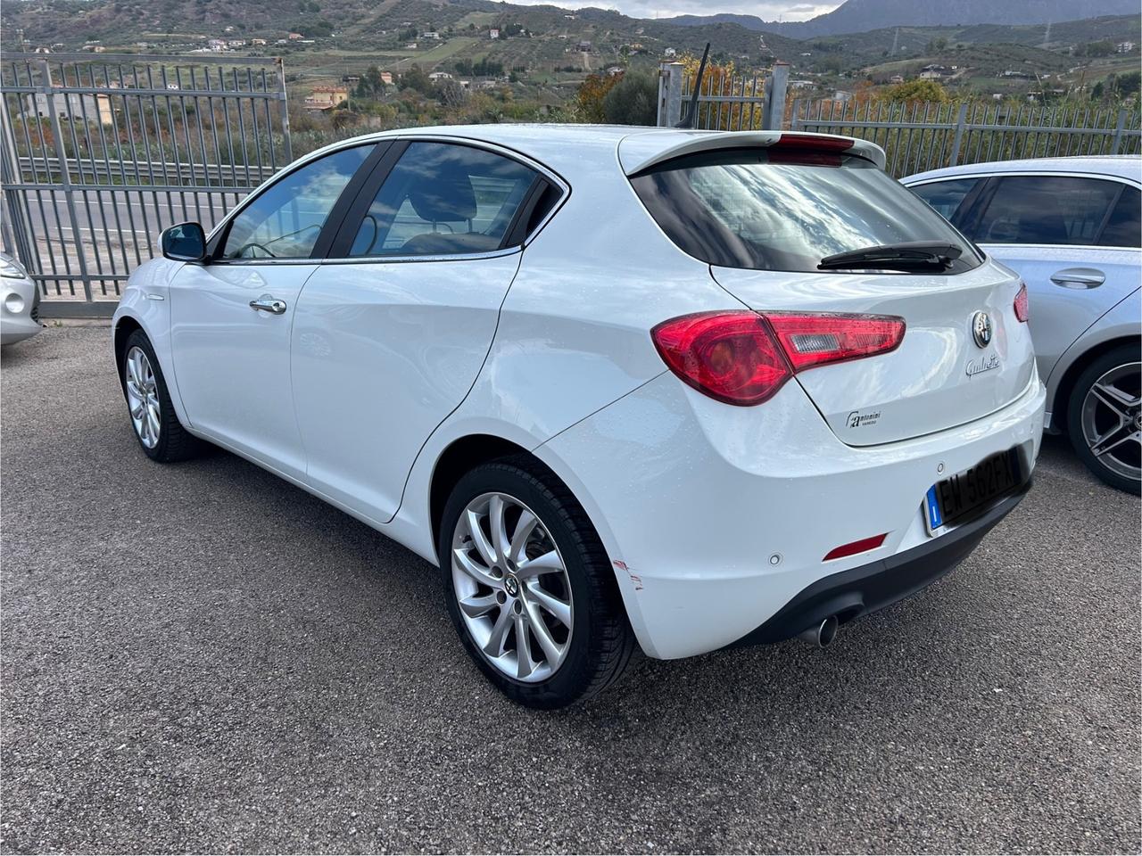 Alfa Romeo Giulietta 1.6 JTDm-2 105 CV Exclusive