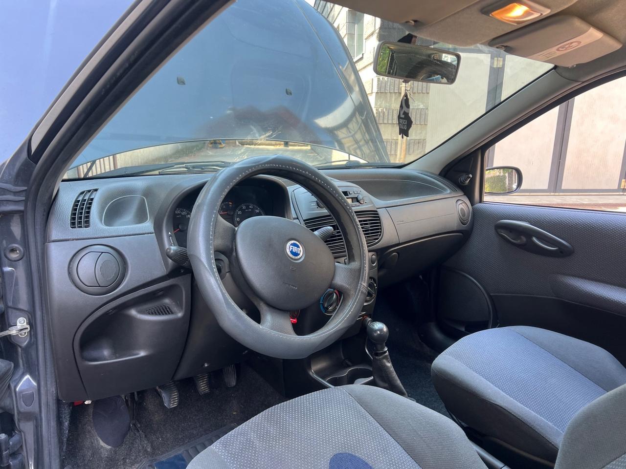 Fiat Punto 1.2i cat 5 porte ELX