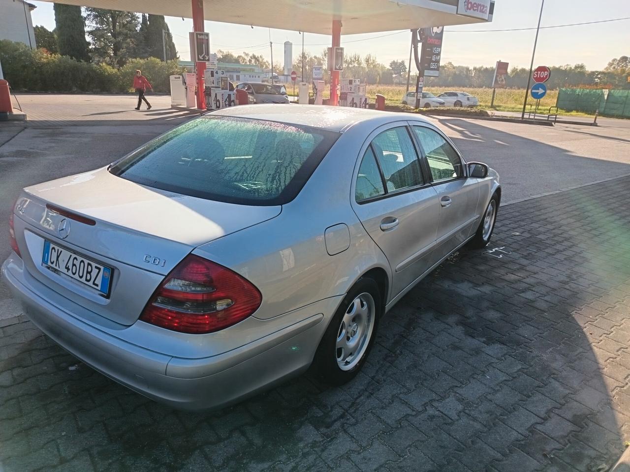 Mercedes-benz E 270 CDI cat Classic