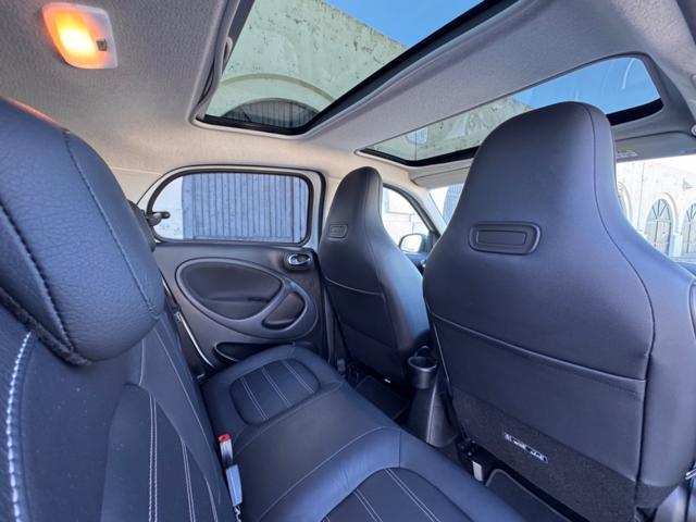 SMART ForFour EQ EDITION ONE PACK BRABUS+PELLE+TETTO+RCAM