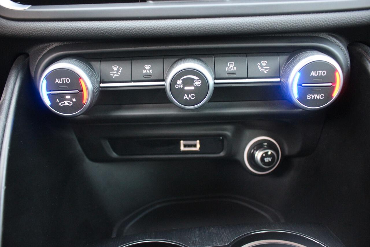 Giulia 160cv-at8*PREZZO VERO*tagliando alfa-unipro