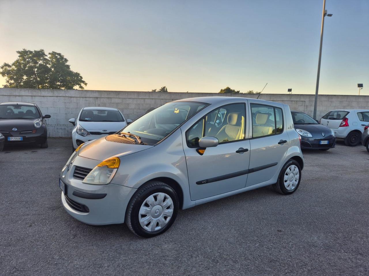 Renault Modus 1.5 dCi 65CV Confort Authentique