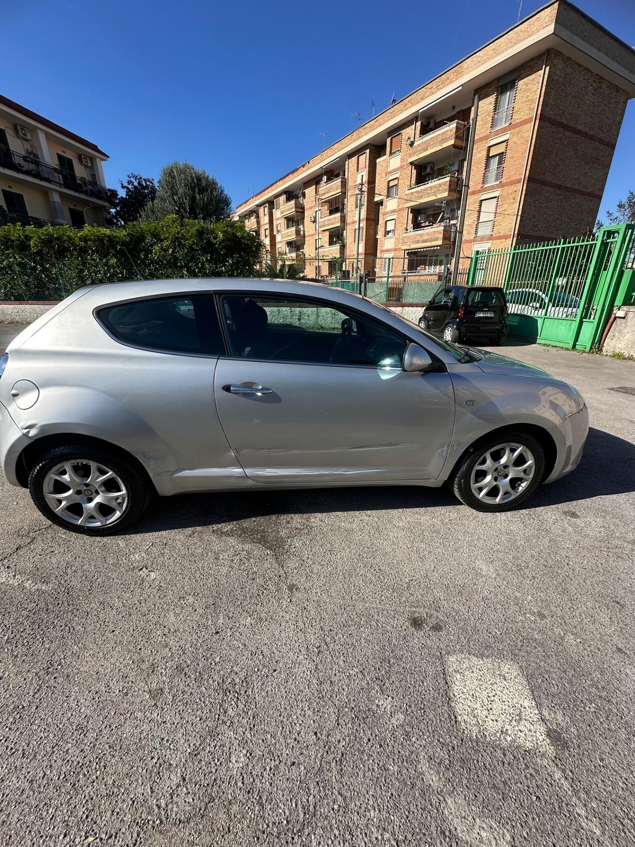 Alfa Romeo MiTo 1.6 JTDm 16V Distinctive Sport Pack