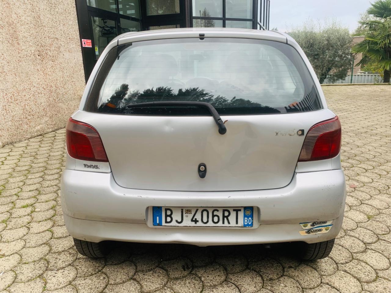 Toyota Yaris 1,0 benzina