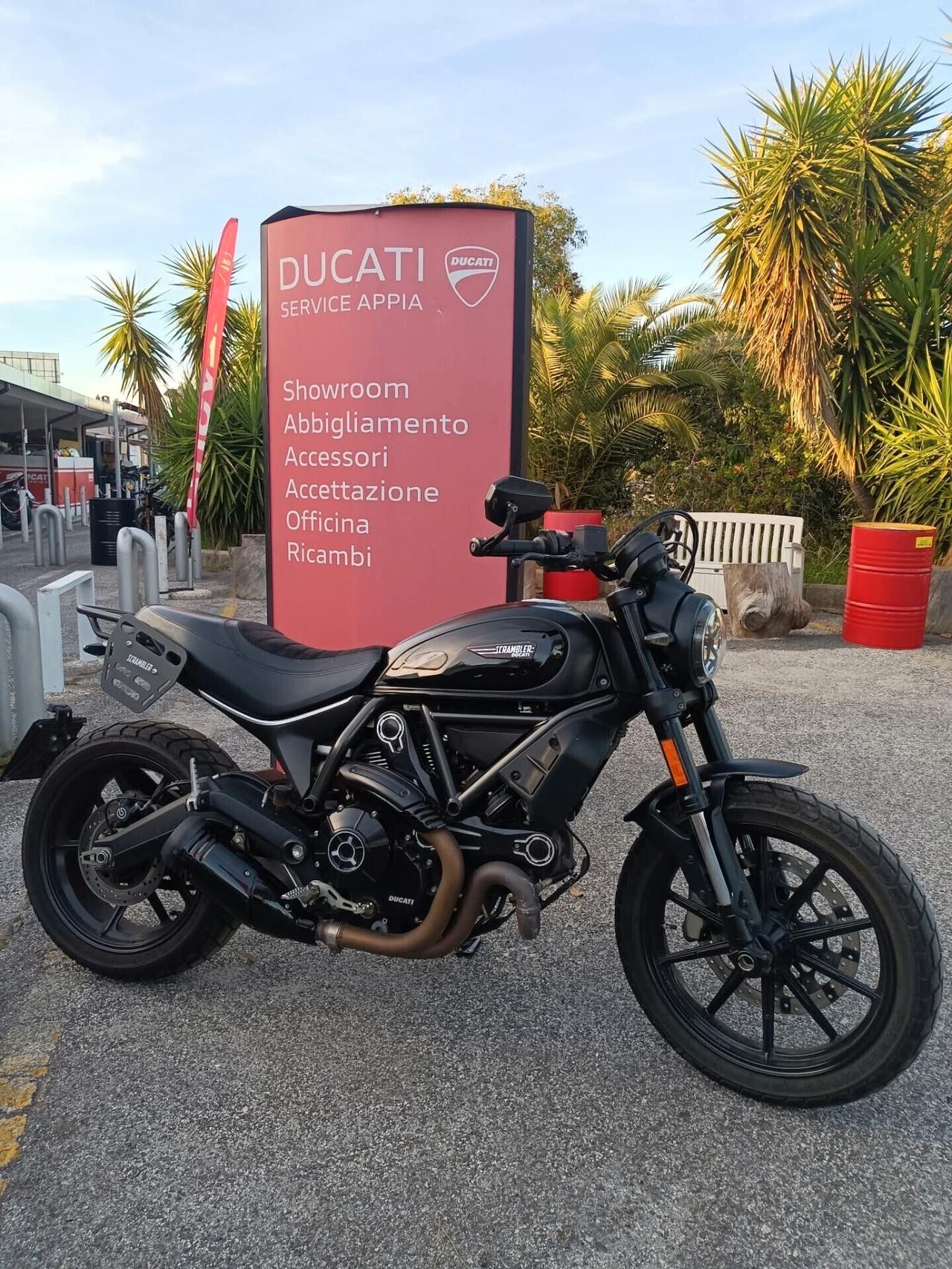 Ducati Scrambler 800 ICON DARK