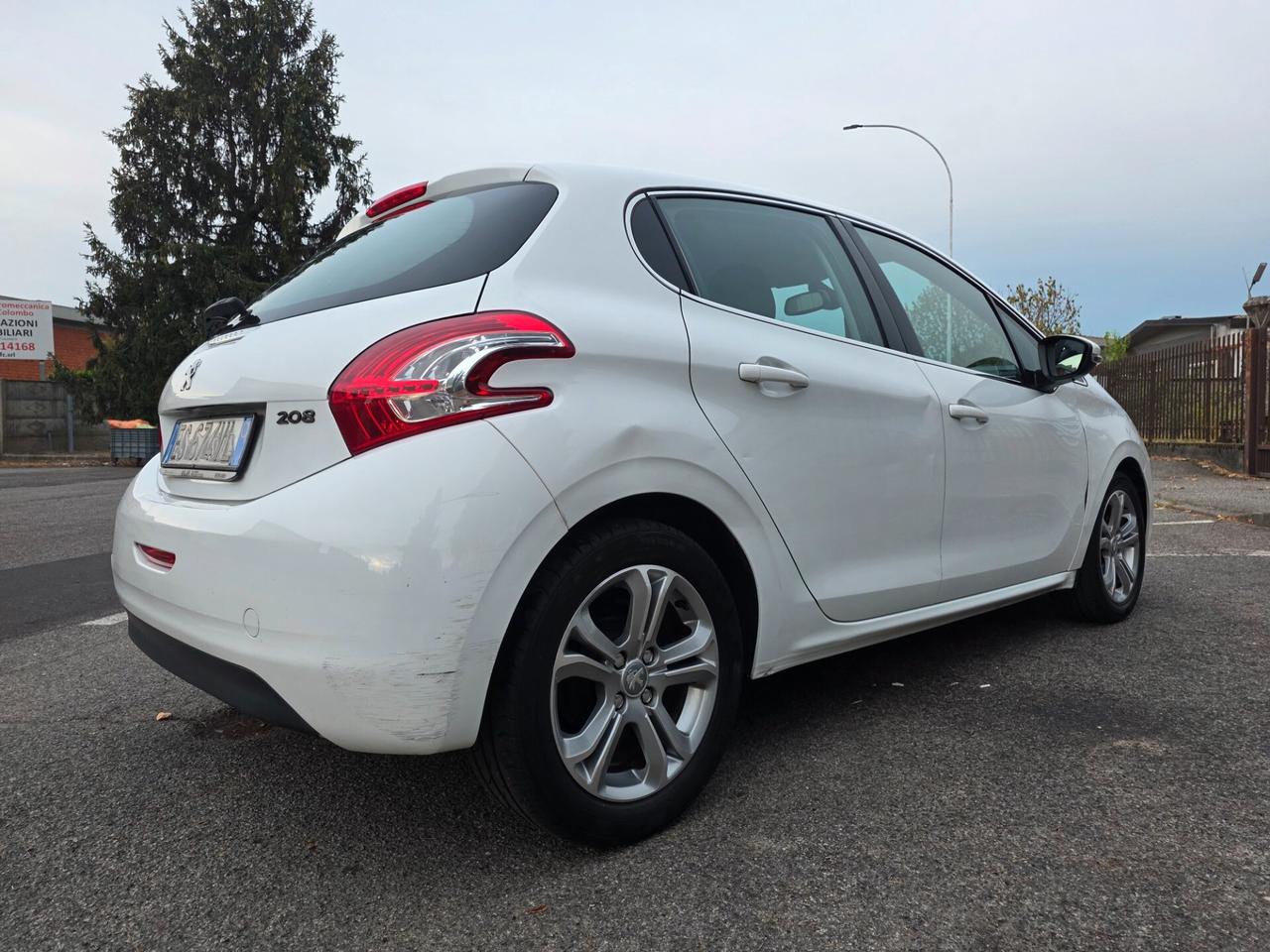 Peugeot 208 1.4 HDi 68 CV 5 porte Active
