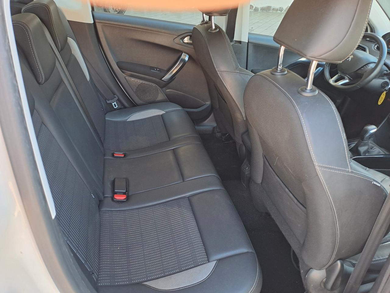 Peugeot 2008 1.2 PureTech 82 Allure
