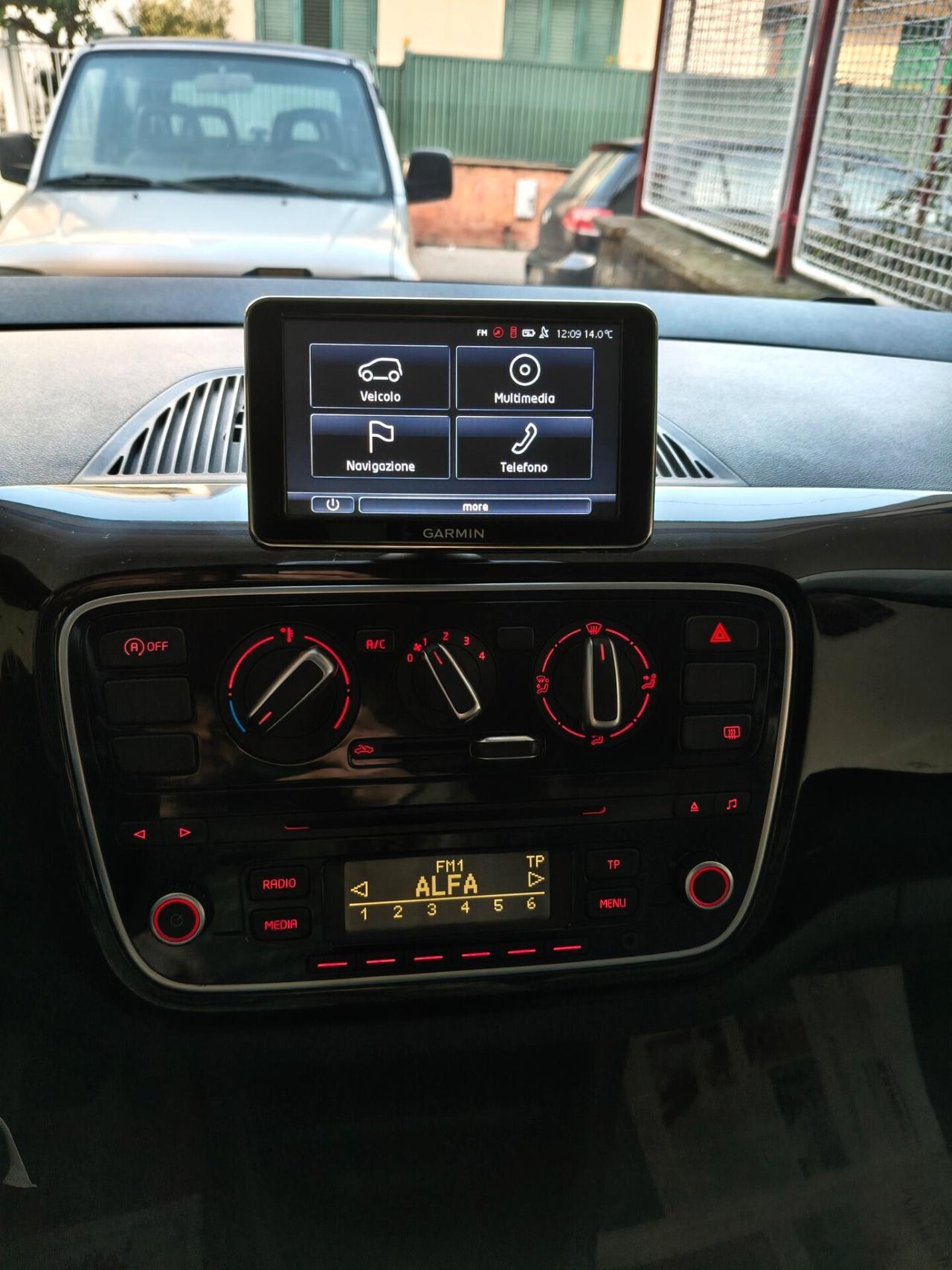 VOLKSWAGEN UP 1000 A METANO FULL OPTIONAL