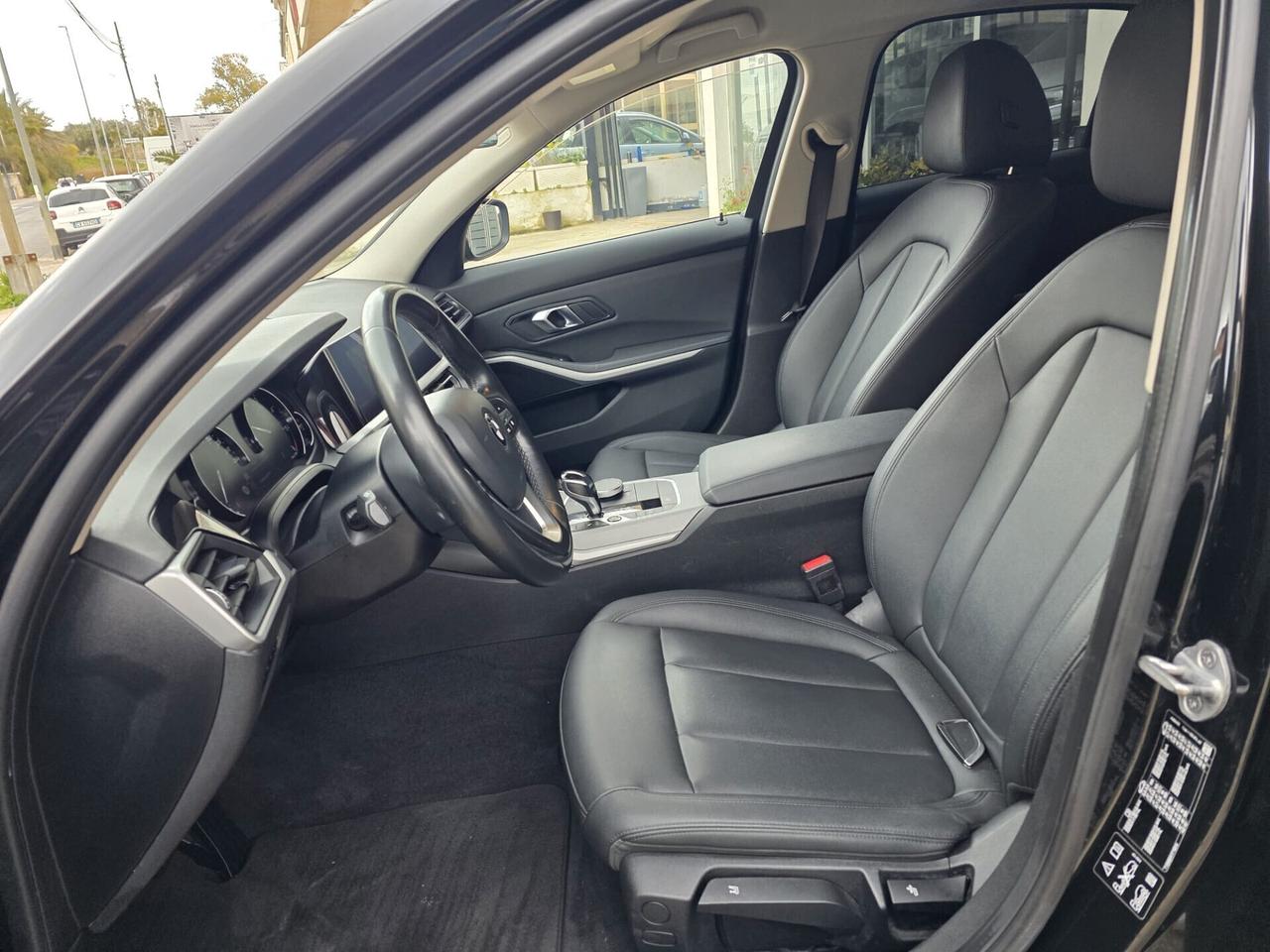 Bmw 320d 190CV xDrive Sport IDENTITY BLACK