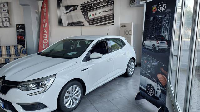 RENAULT Megane Mégane dCi 8V 110 CV E. Life Az. E6B Ok Neopat.