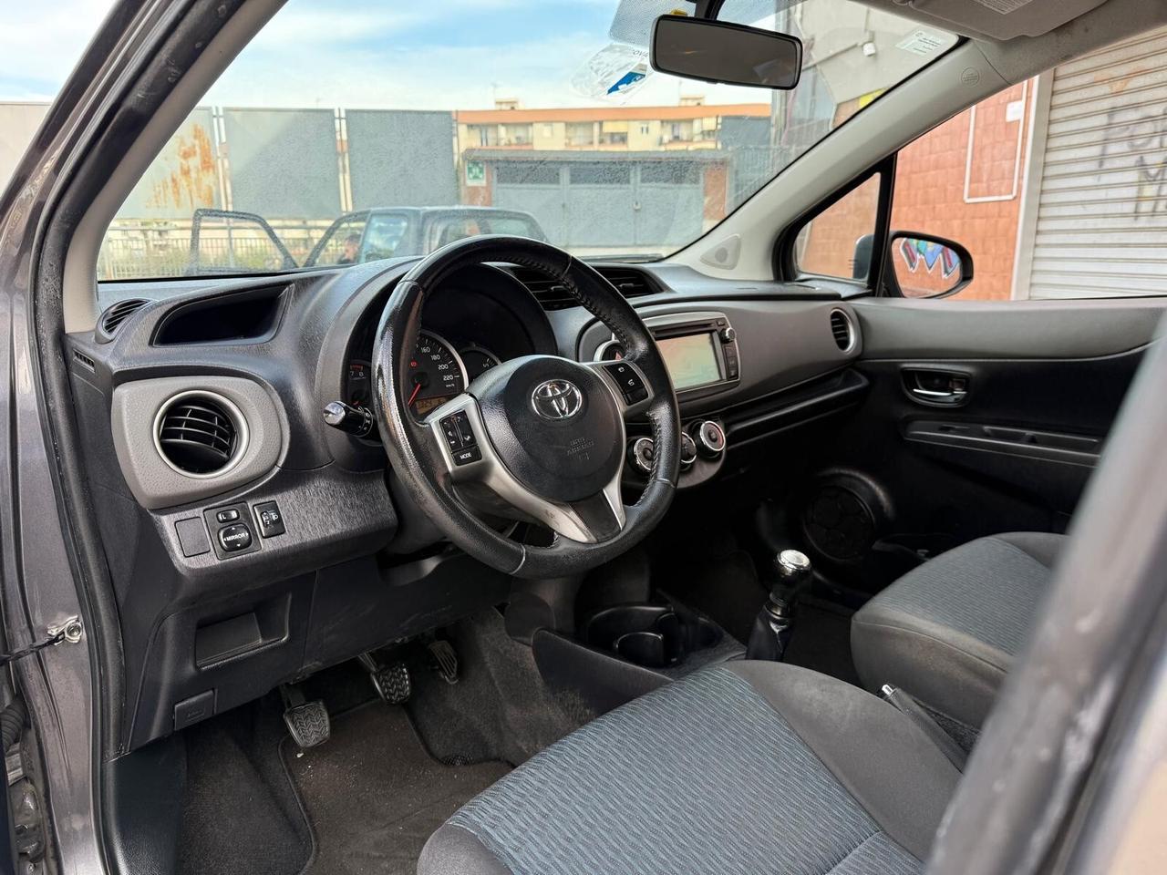 Toyota Yaris 1.0 5 porte