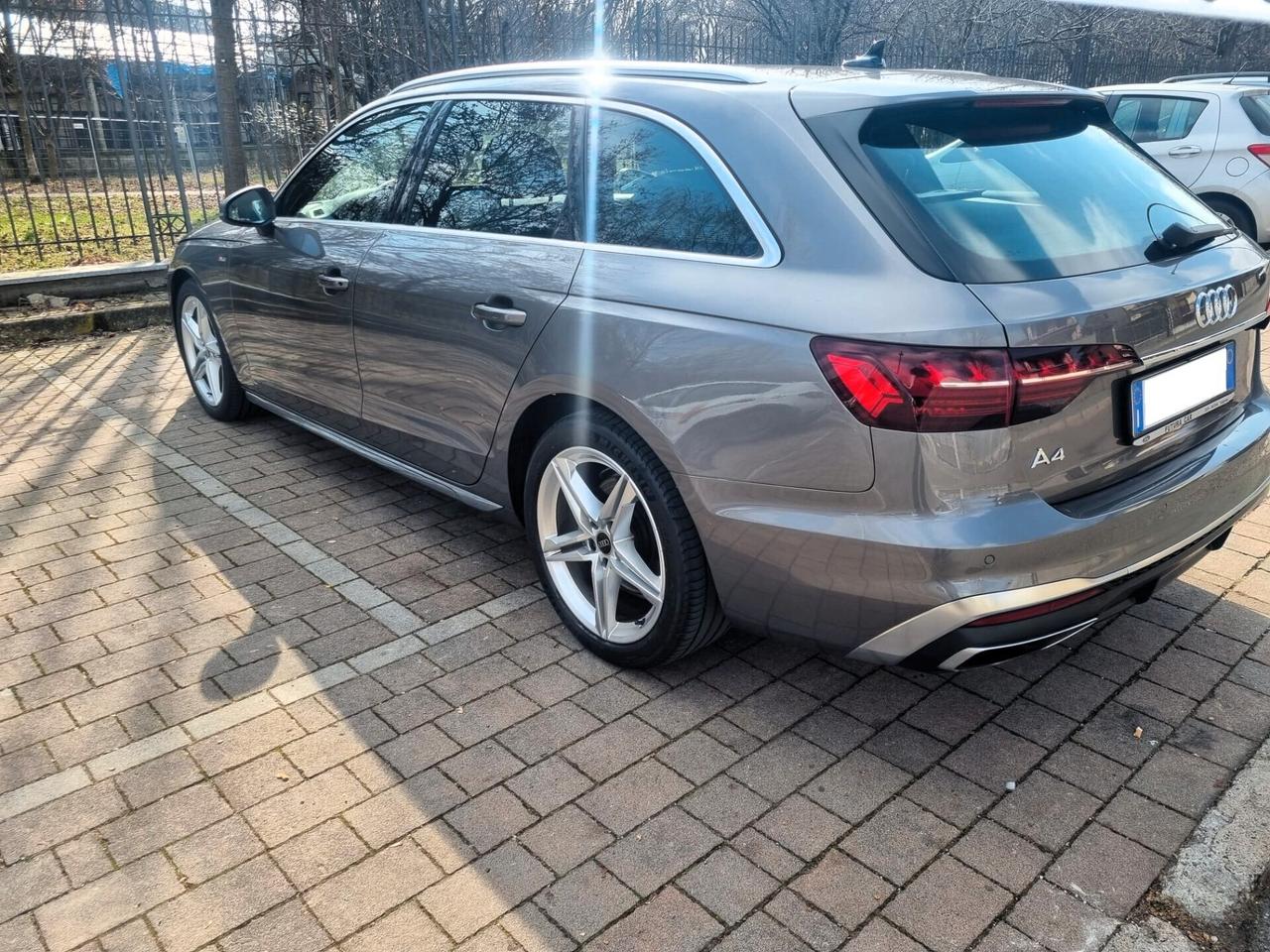Audi A4 Avant 35 TDI/163 CV S tronic S line edition