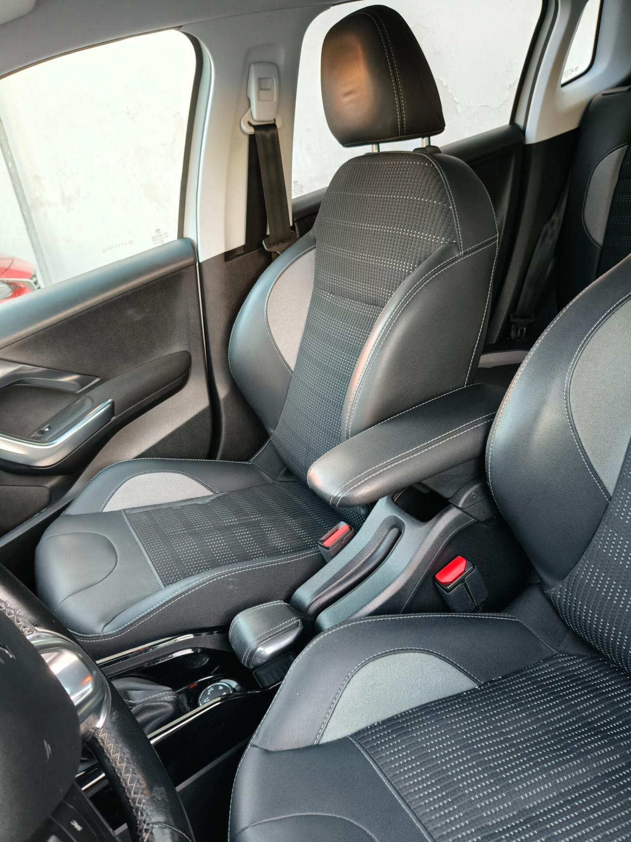 Peugeot 2008 BlueHDi 120 S&S Crossway