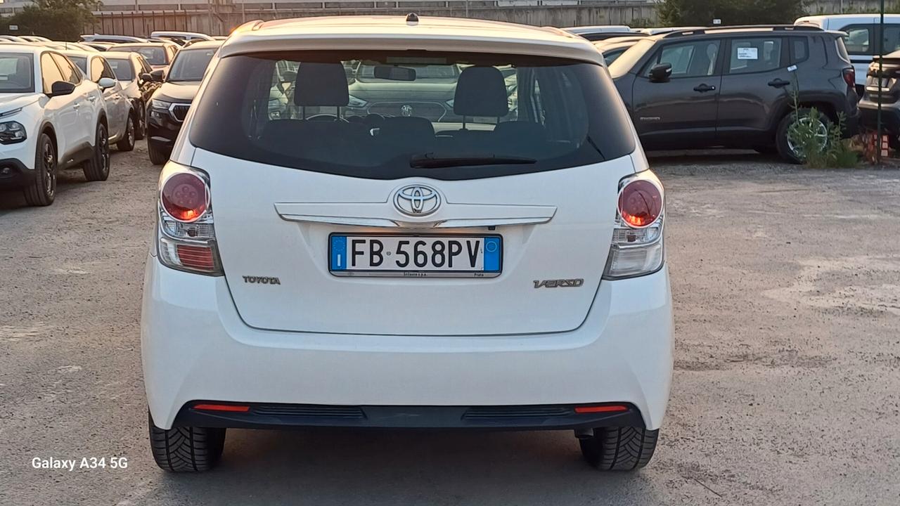 Toyota Verso 1.6 D-4D Style 7 Posti