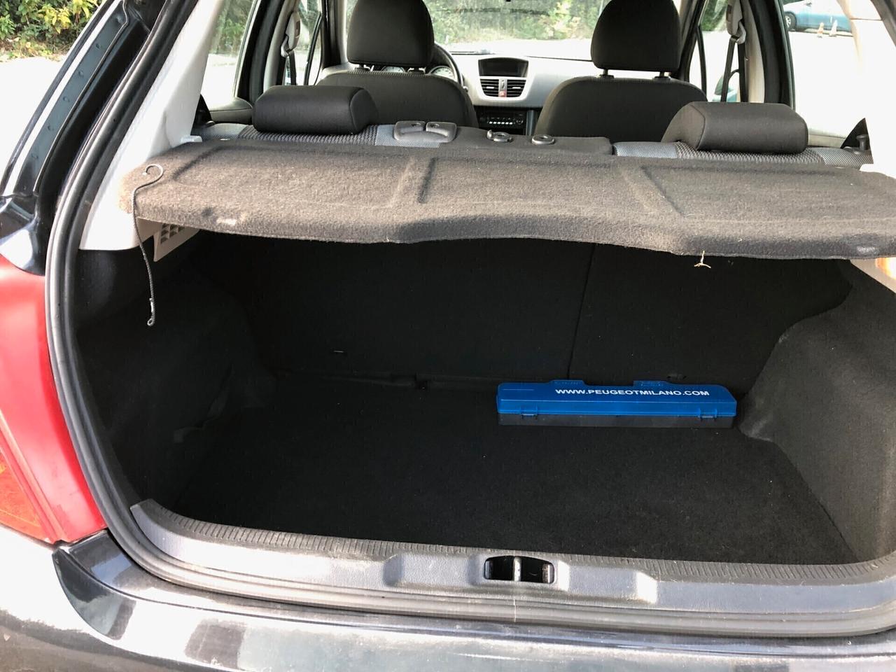 Peugeot 207 1.4 hdi autocarro n1