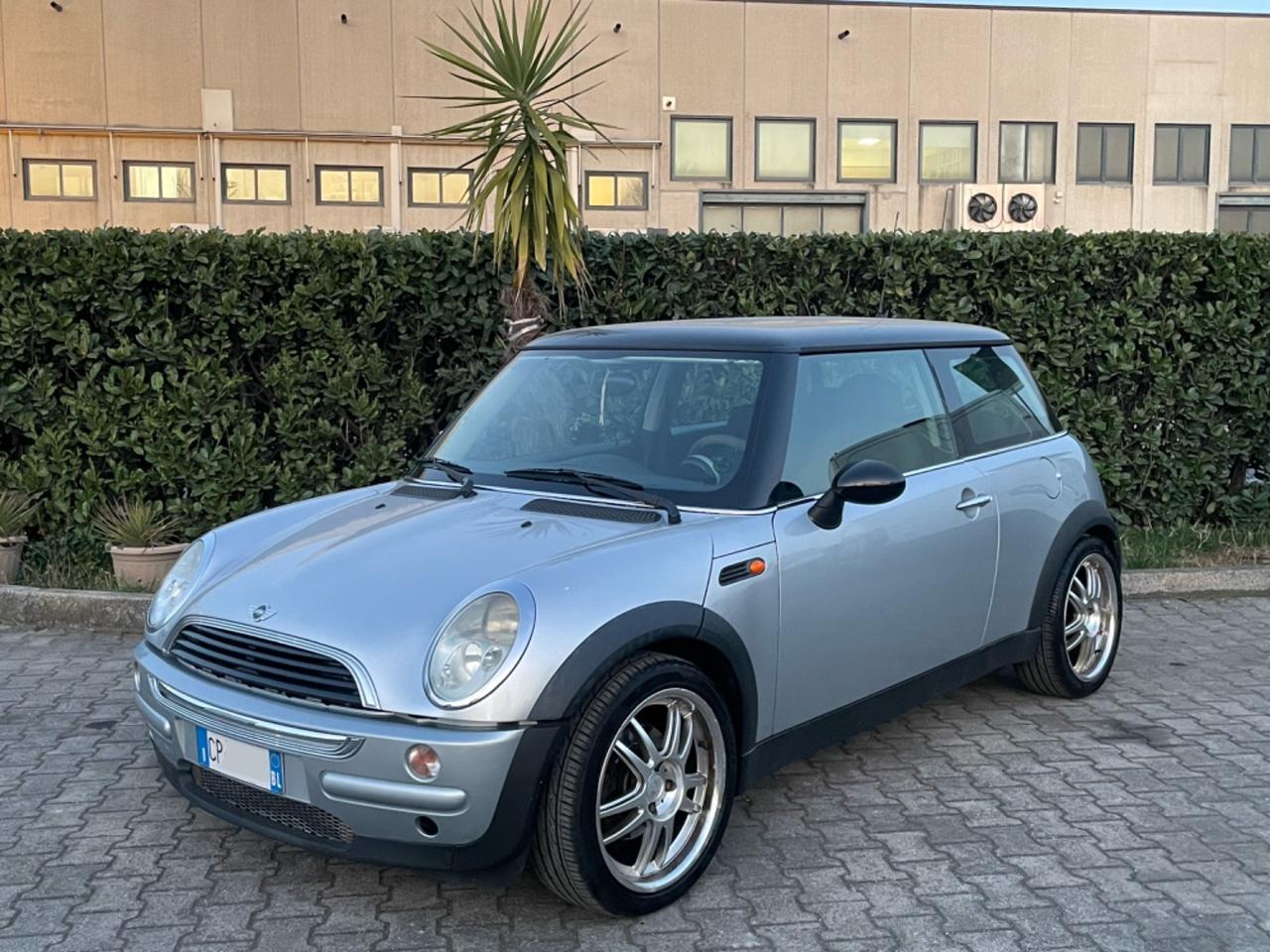 Mini Cooper 1.6 116CV Benzina Neopatentati