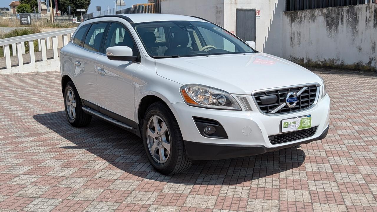 Volvo XC 60 XC60 D5 AWD Geartronic Summum