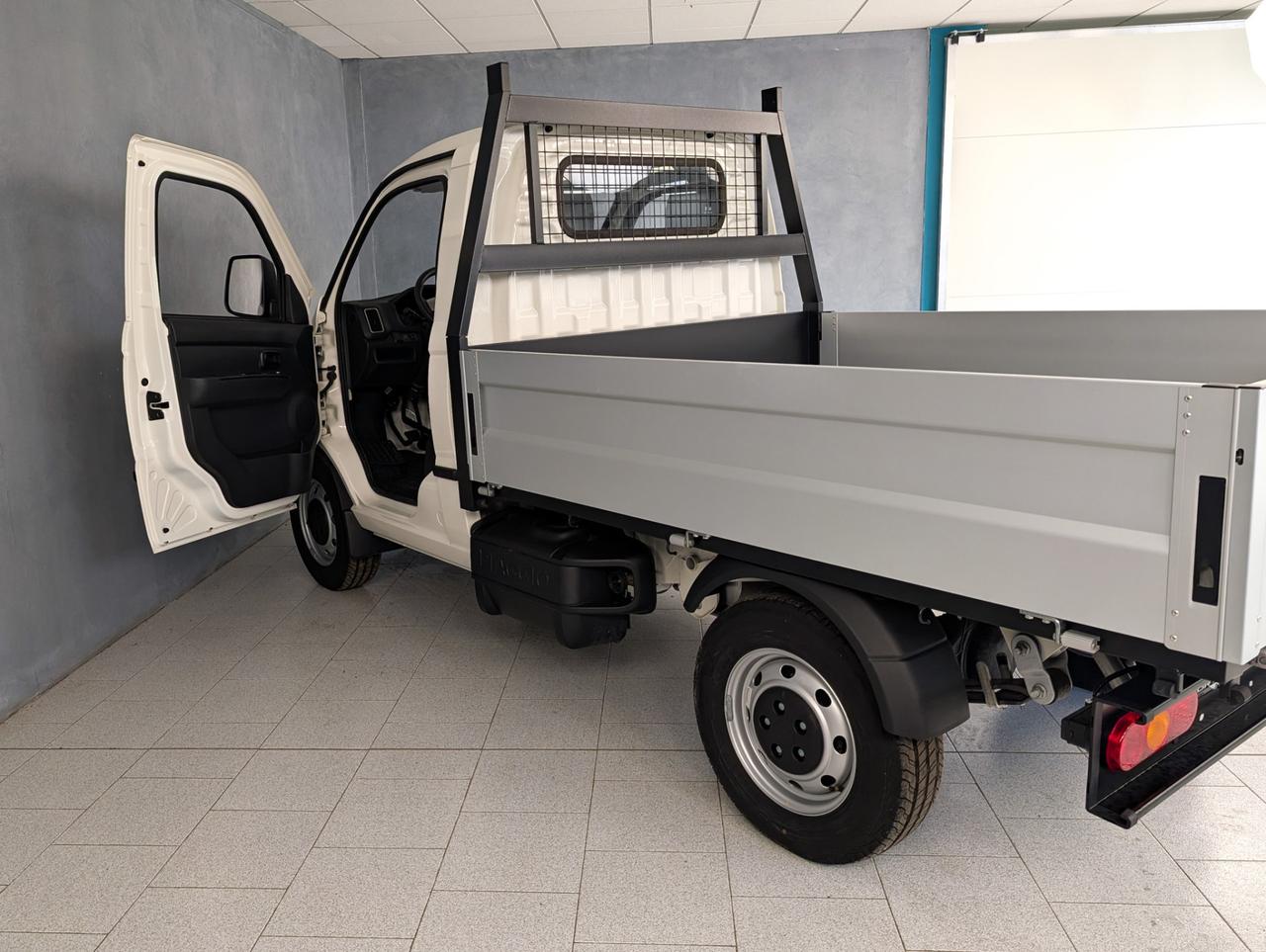 Piaggio Porter 1,5 GPL 102cv Short Range 2650 Top Pianale Fisso