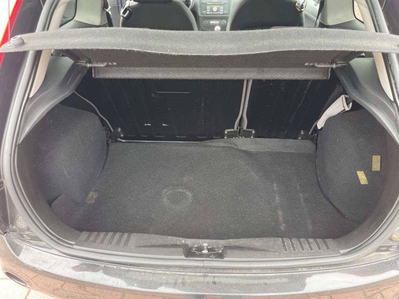 Ford Fiesta 1.4 16V 3p. Ghia