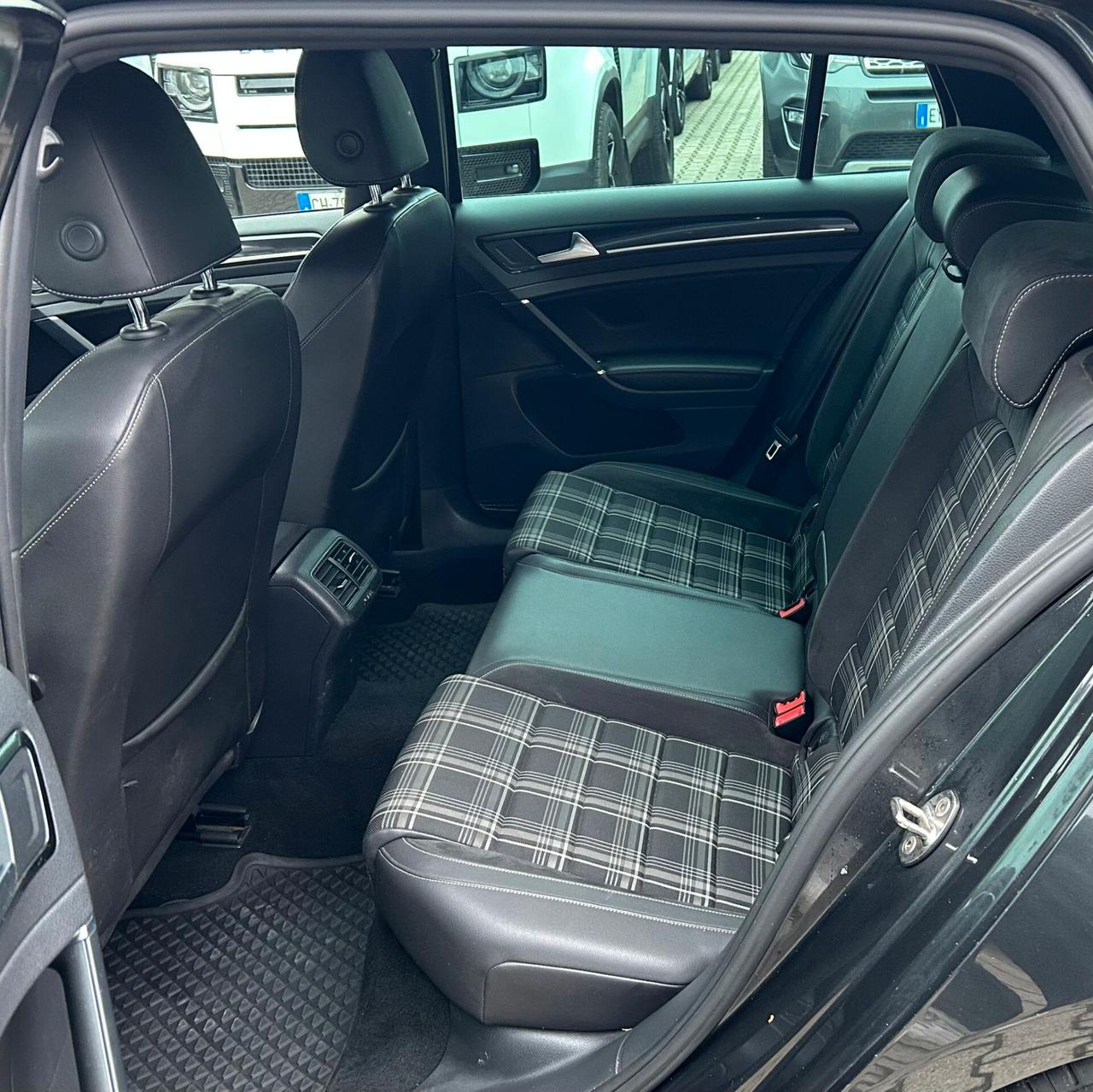 Volkswagen Golf GTD SOLO COMMERCIANTI