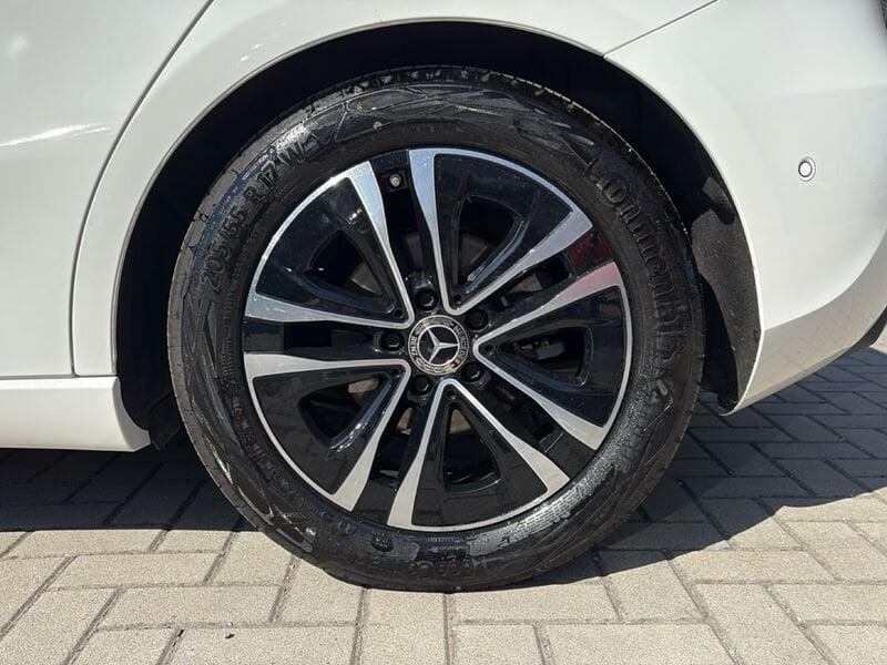 Mercedes-Benz Classe A A 180 d Progressive Advanced