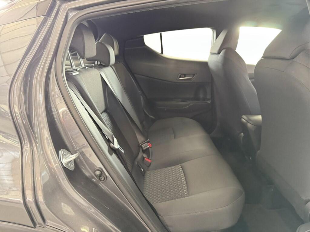 Toyota C-HR 1.8 Hybrid Active E-CVT