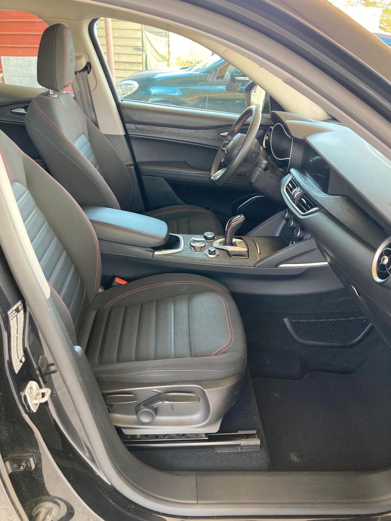 Alfa Romeo Stelvio 2.2 Turbodiesel 160 CV AT8 RWD Rosso Edizione