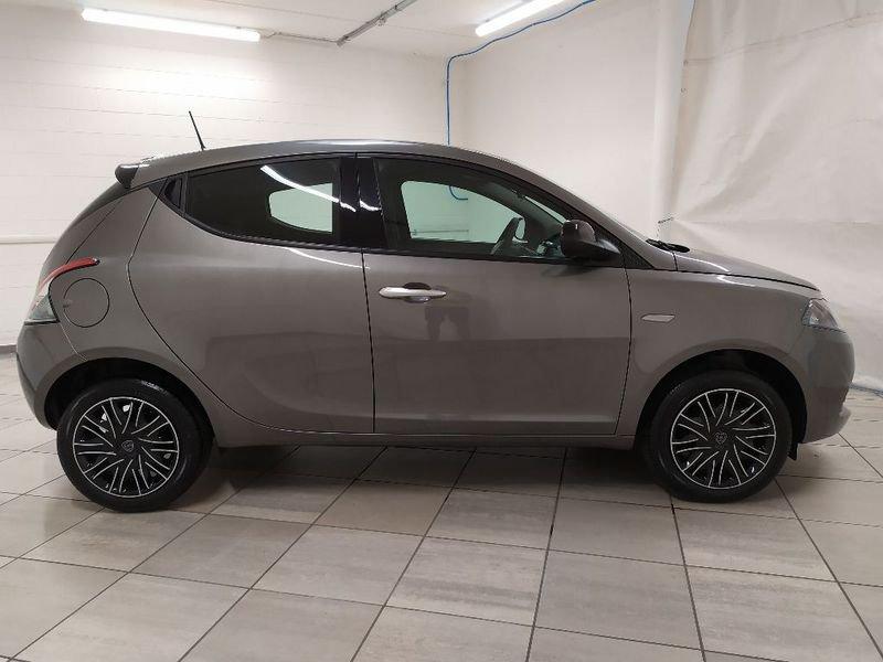 Lancia Ypsilon 1.0 firefly hybrid Gold s&s 70cv 5p.ti