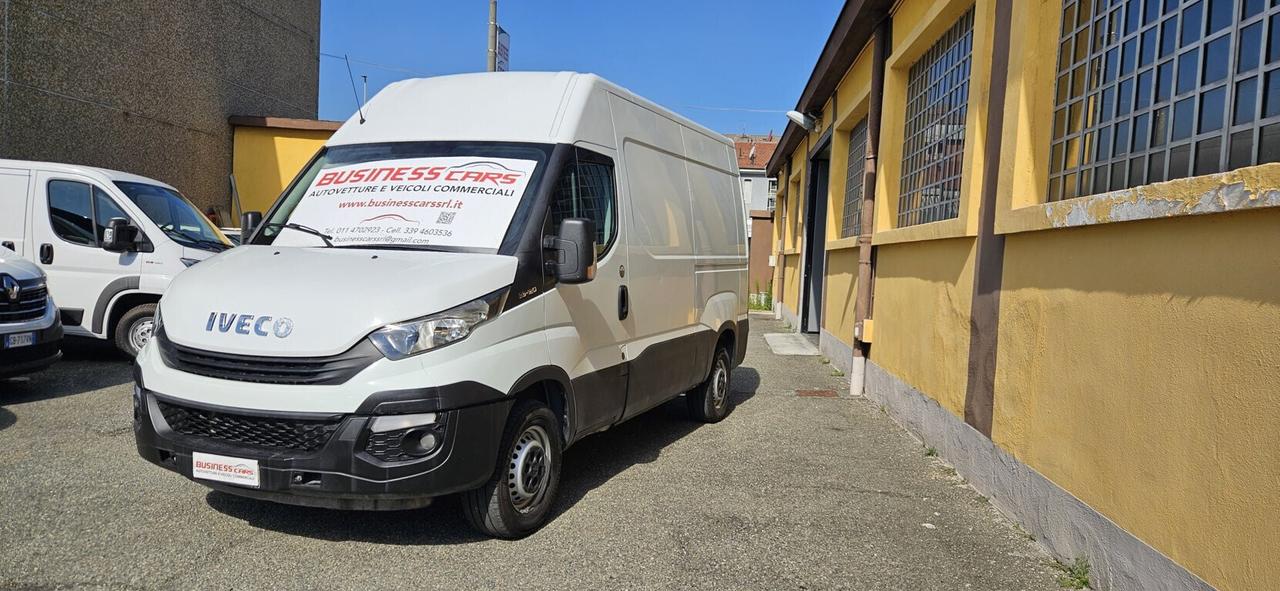 IVECO DAILY 35S12 2.3 HTP PM-TM 116 CV – LUNGHEZZA INT. CASSONE MT. 3,20+IVA