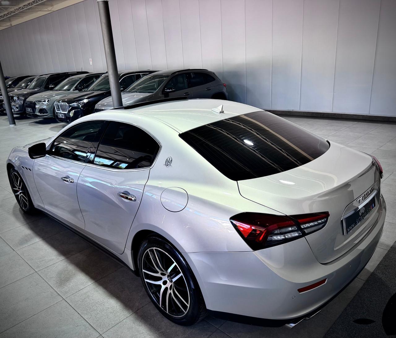 Maserati Ghibli 3.0 V6 250CV Diesel Restyling