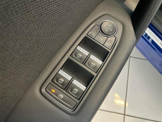RENAULT Symbioz 1.6 E-Tech full hybrid Iconic Auto 145cv