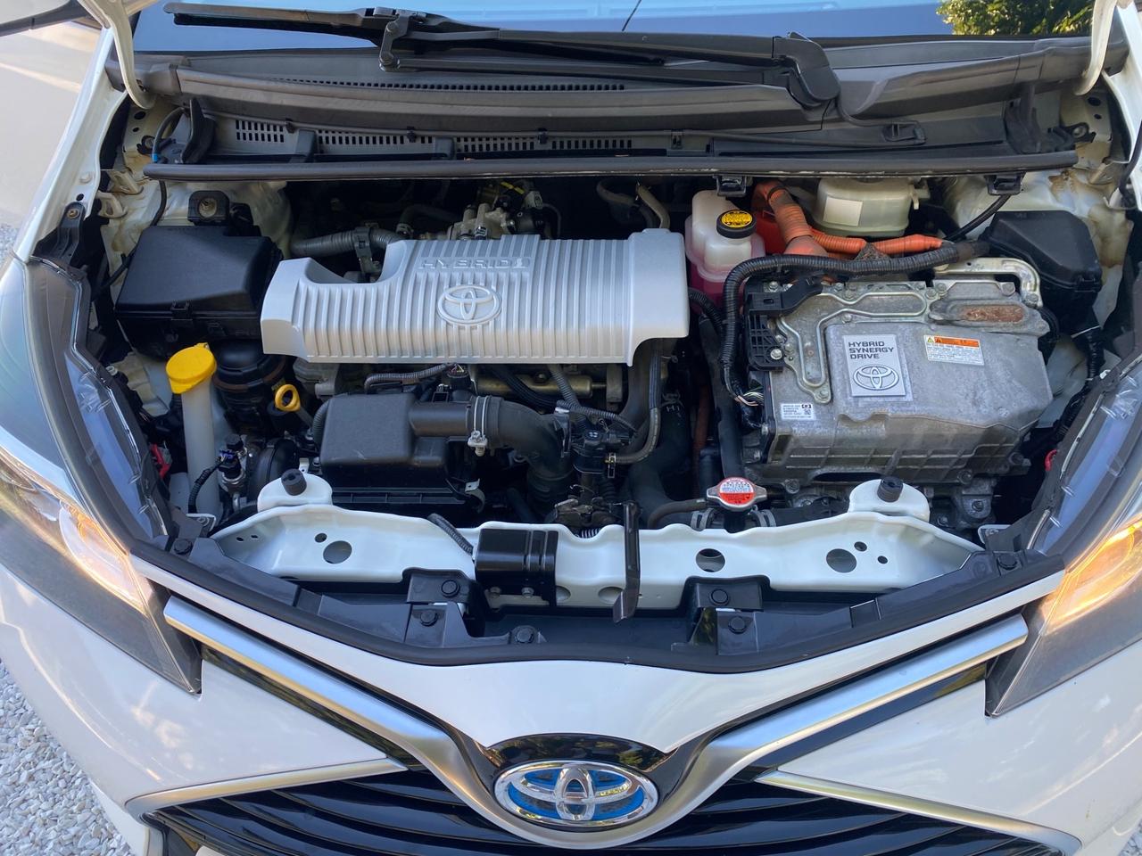 Toyota Yaris 1.5 Hybrid 5 porte Active NEOPATENTATI!!!