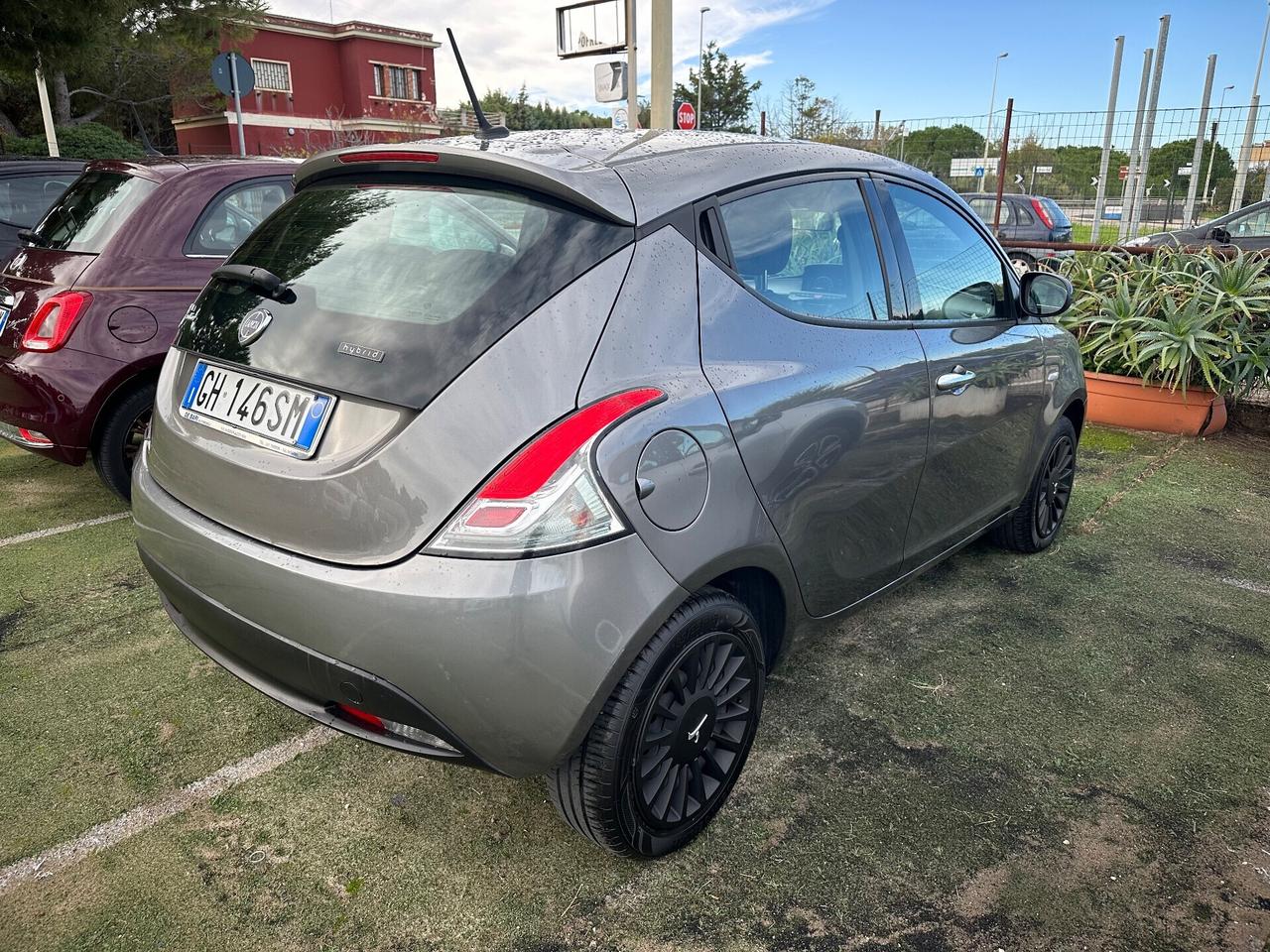 Lancia Ypsilon 1.0 FireFly 5 porte S&S Hybrid Ecochic Gold
