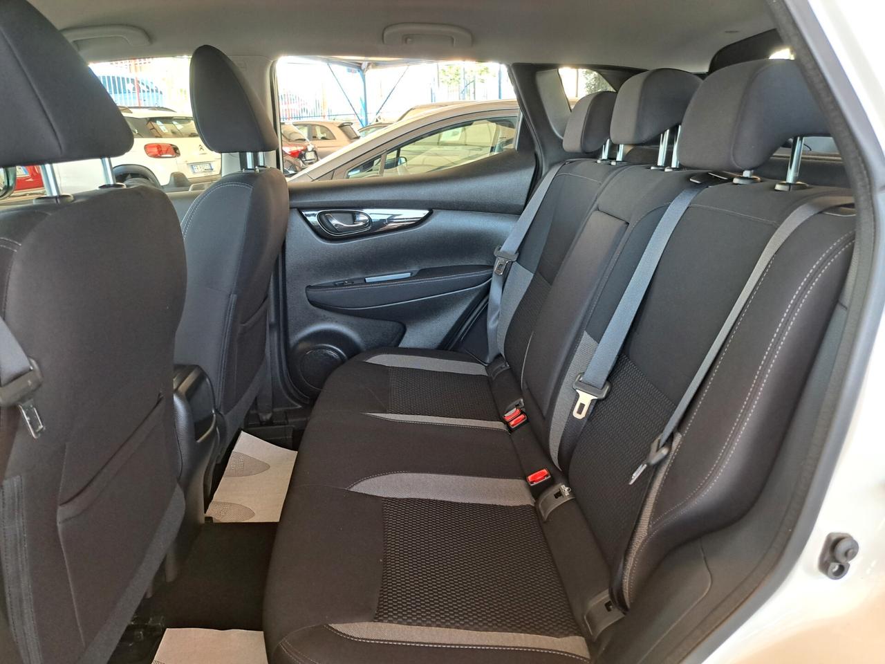 Nissan Qashqai 1.3 DIG-T 140 CV Business