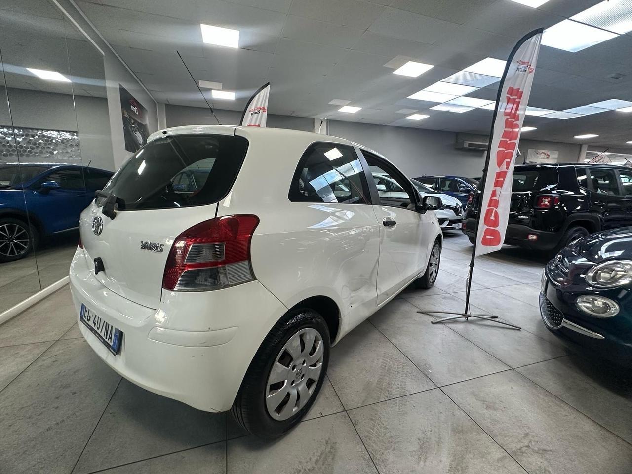 Toyota Yaris 1.0 3 porte Sol 69CV Ok Neopatentati