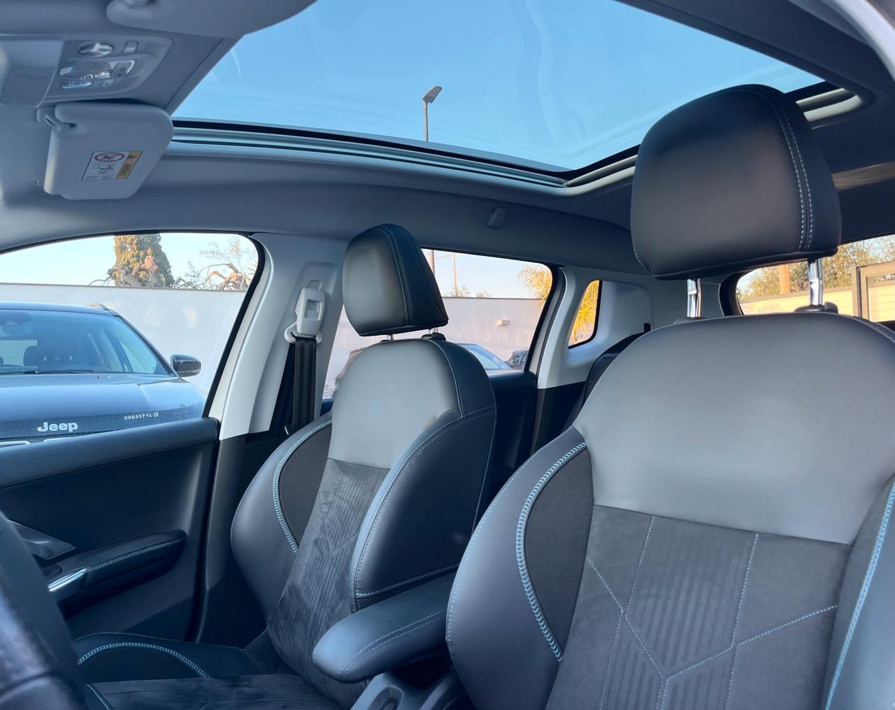 Peugeot 2008 BlueHDi 120 S&S Crossway (tetto in vetro)