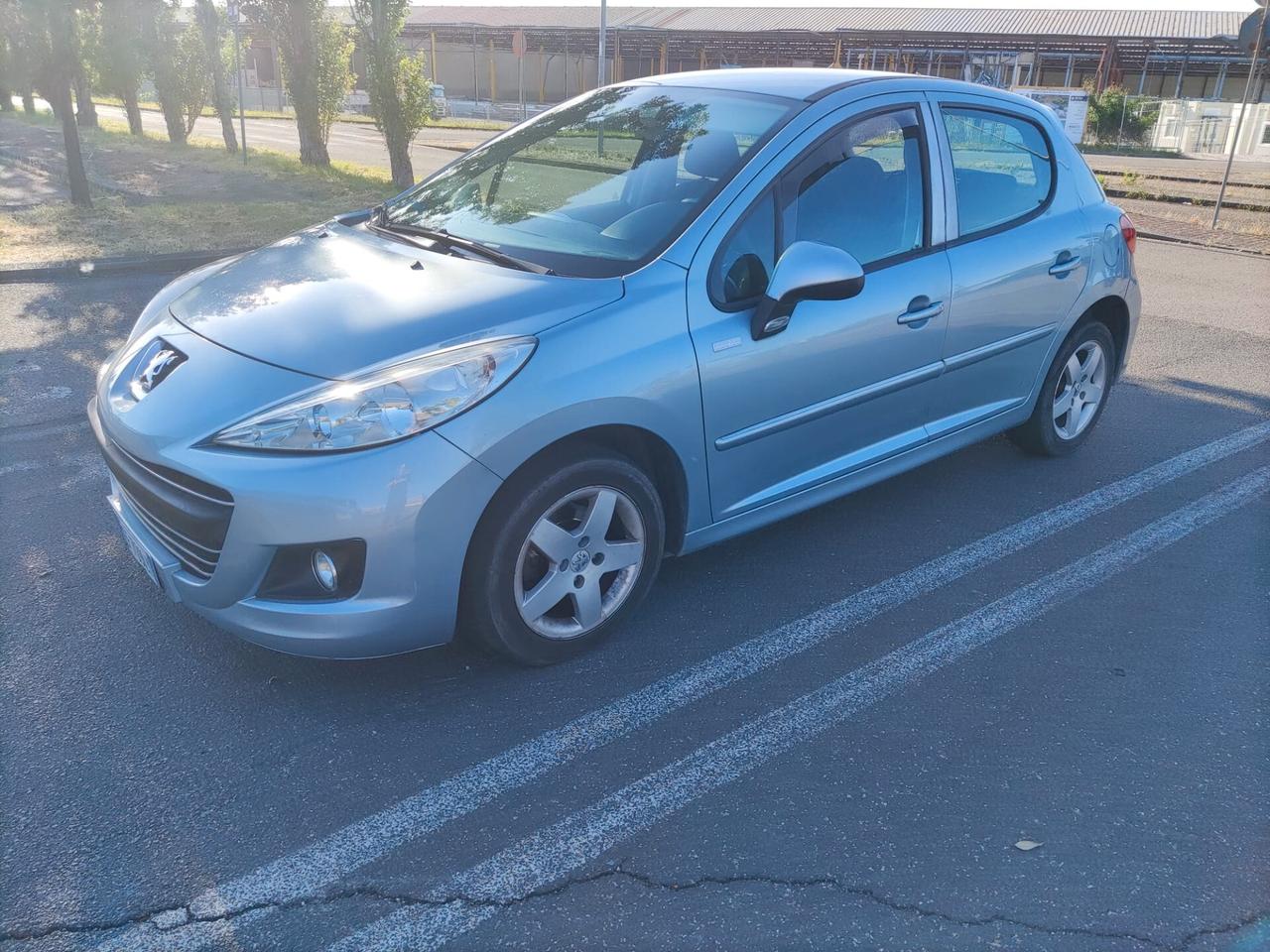 Peugeot 207 1.4 HDi ok neopatentati. Energie Sport