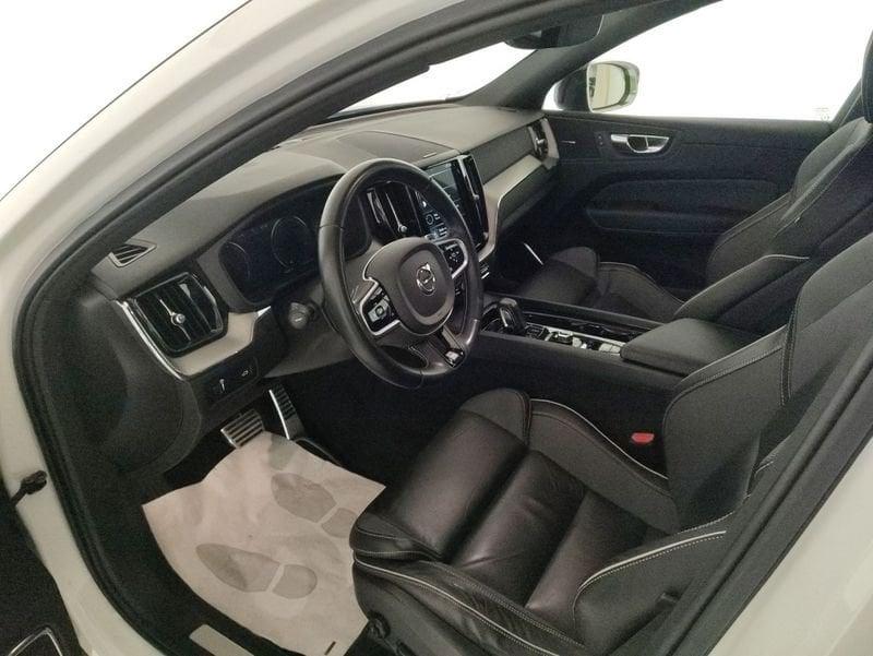 Volvo XC60 2.0 b4 R-design awd auto my20